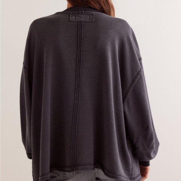 We The Free Venice V-Neck Sweatshirt In Black - Picture 2 of 8